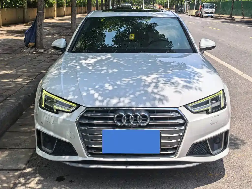 Audi A4L 2019 — фото 2
