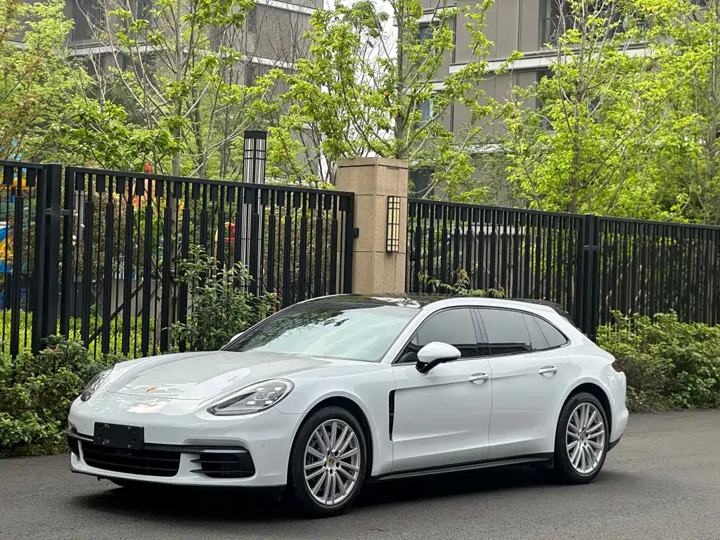 Porsche Panamera 2019 — фото 18