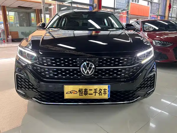 Volkswagen Passat 2022