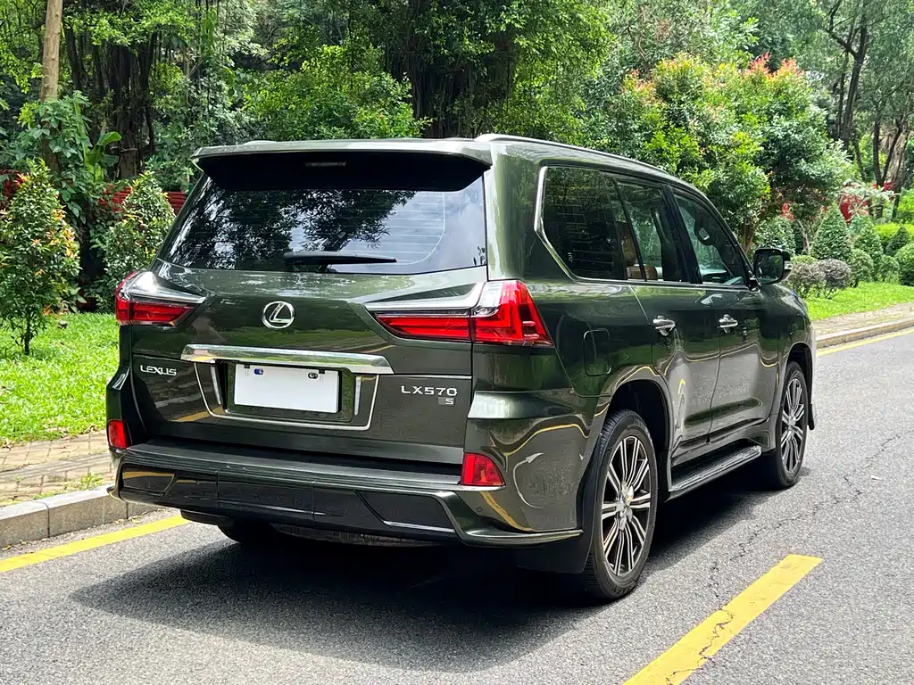 Lexus LX 2022 — фото 20