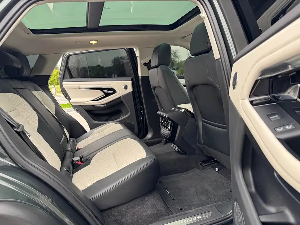 Land Rover Range Rover Evoque 2022 — фото 13