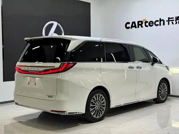 Lexus LM 2024