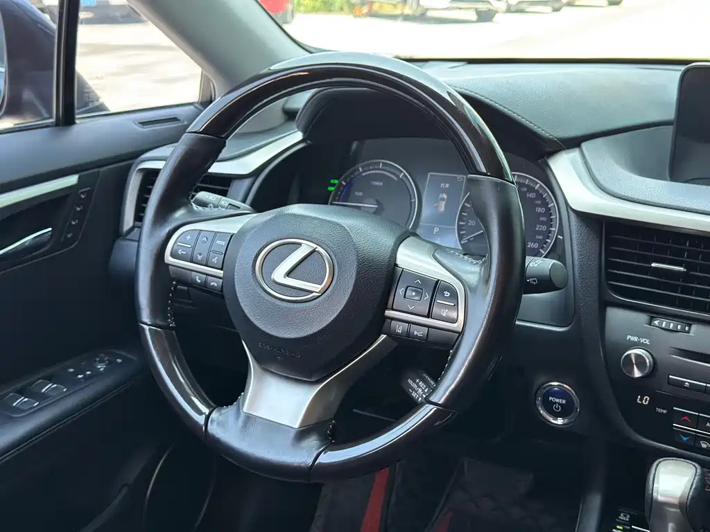 Lexus RX 2017 — фото 18