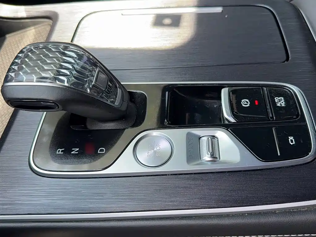 GAC Motor Trumpchi GS8 2022 — фото 18