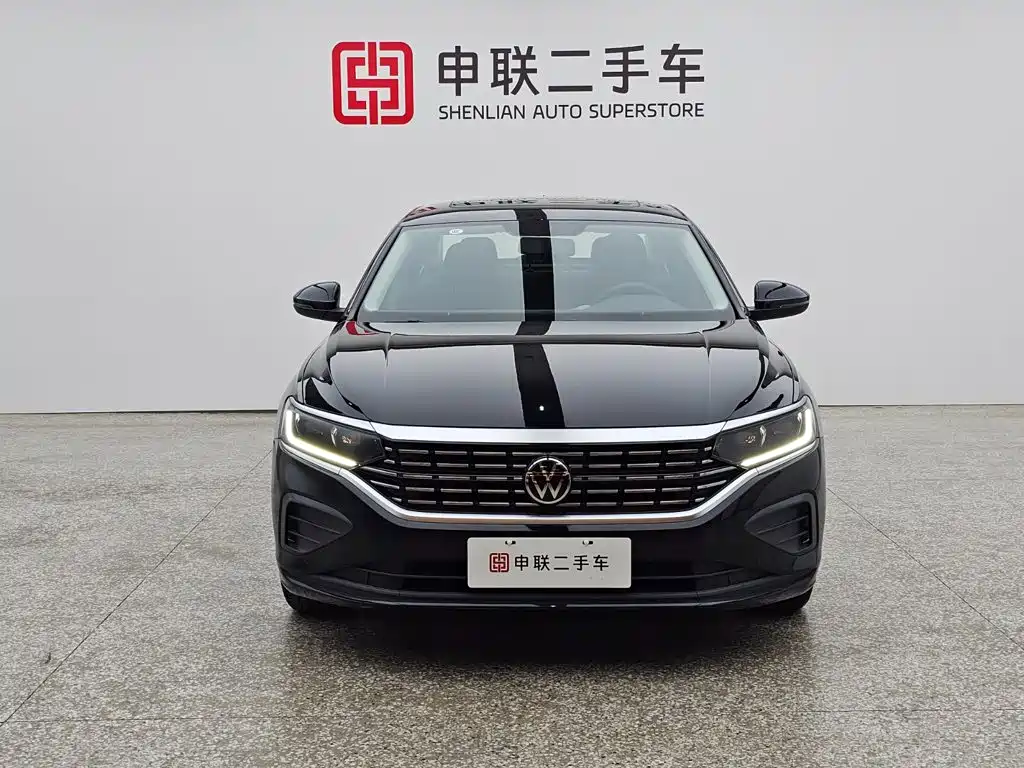 Volkswagen Passat 2025