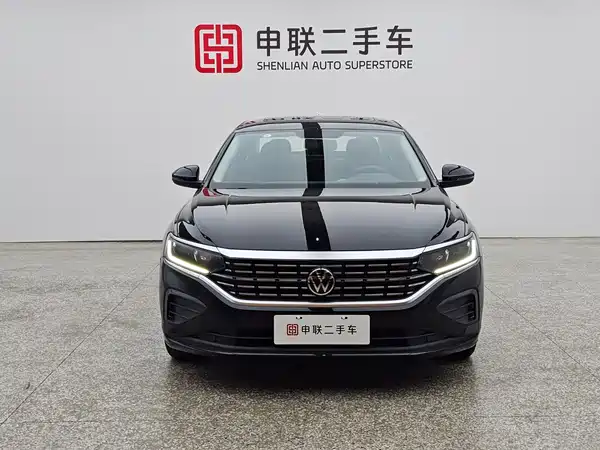 Volkswagen Passat 2025