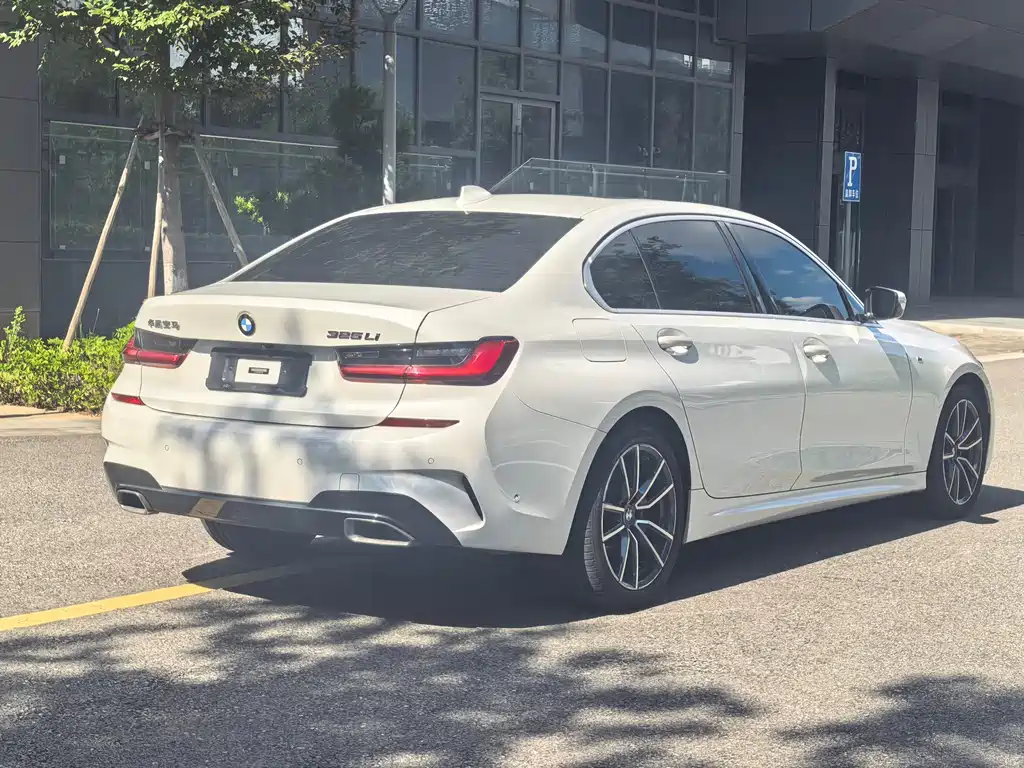 BMW 3 Series 2021