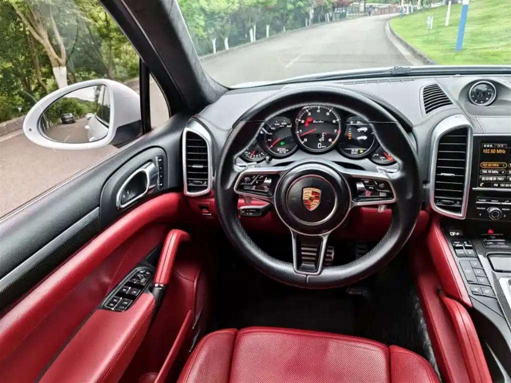 Porsche Cayenne 2015 — фото 15