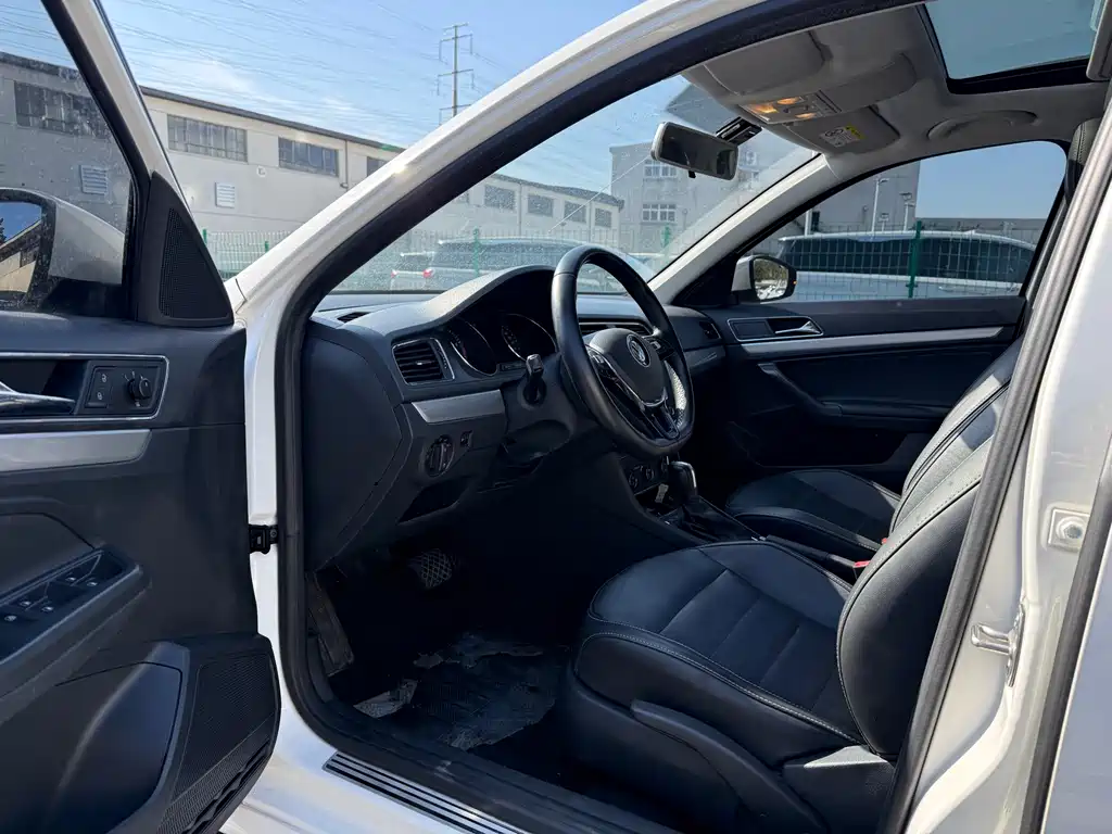 Volkswagen Gran Lavida 2019 — фото 18