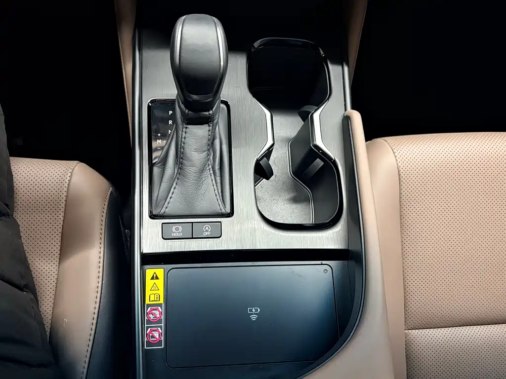 Lexus ES 2025 — фото 12