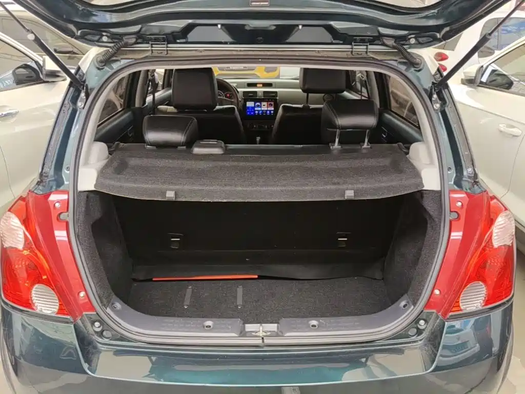 Suzuki Swift 2018 — фото 15