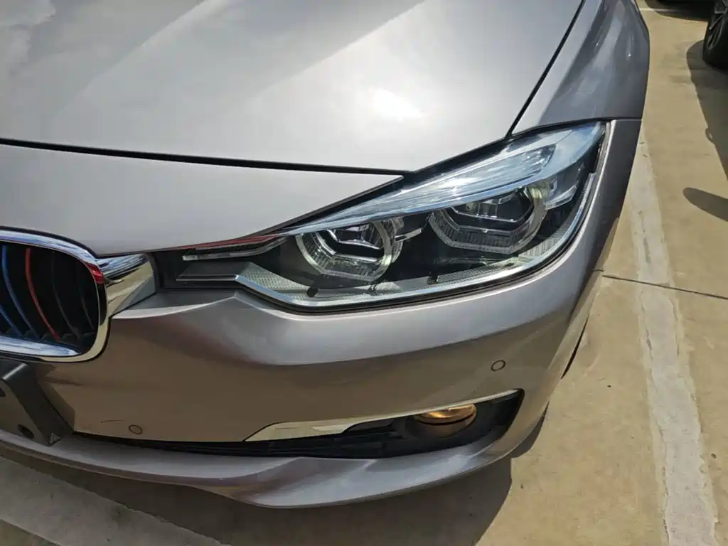 BMW 3 Series 2016 — фото 24