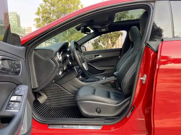 Mercedes-Benz CLA 2014
