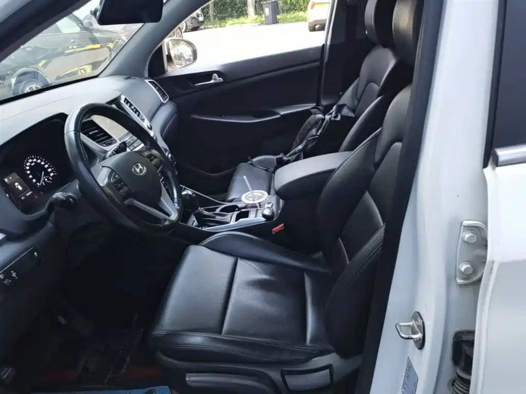 Hyundai Tucson 2017 — фото 22
