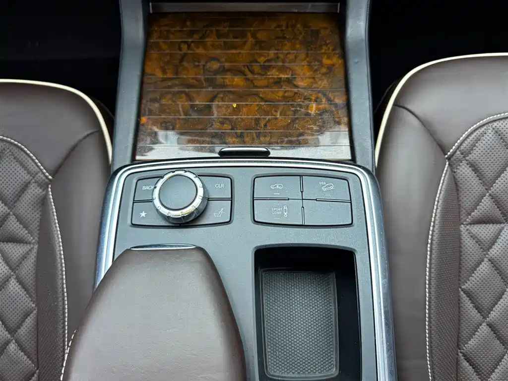 Mercedes-Benz GL-Class 2015 — фото 15