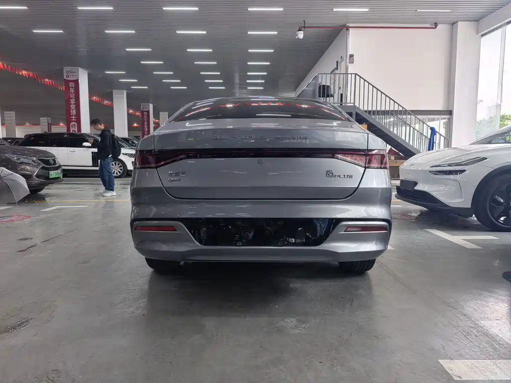 BYD Qin PLUS 2022 — фото 20