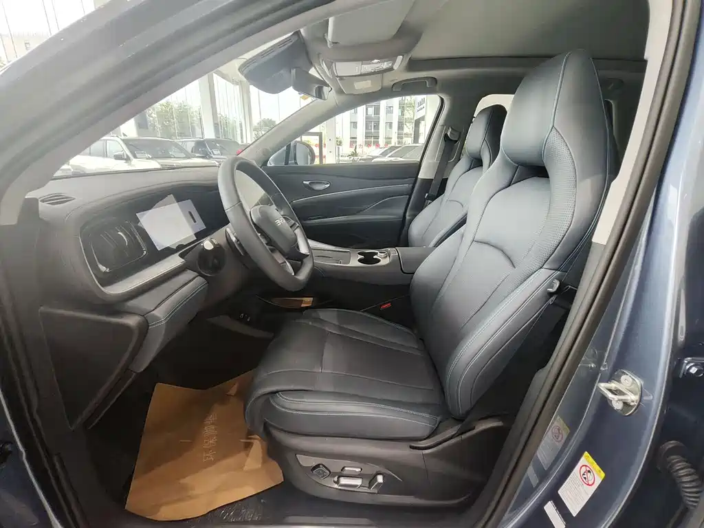 BYD Sealion 07 DM-i 2025 — фото 9