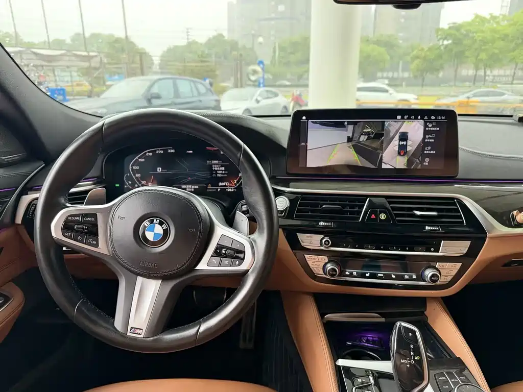 BMW 6 Series GT 2024 — фото 11