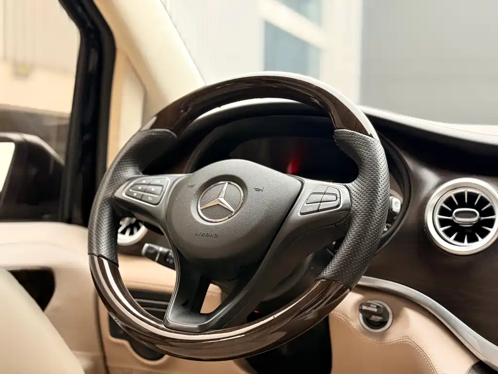 Mercedes-Benz Vito 2021 — фото 10