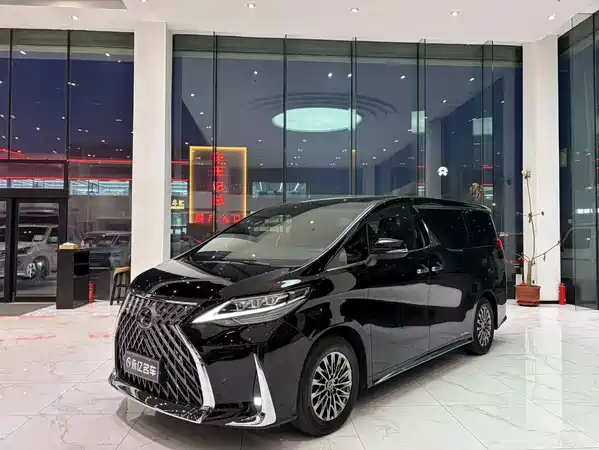 Lexus LM 2020