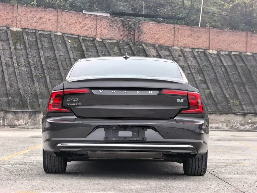 Volvo S90 2021 — фото 17