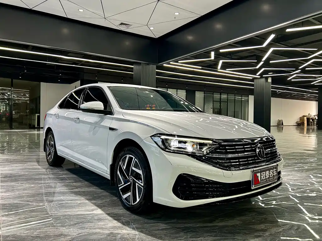 Volkswagen Sagitar 2022