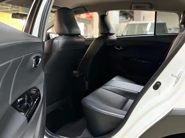 Toyota Yaris L 2023
