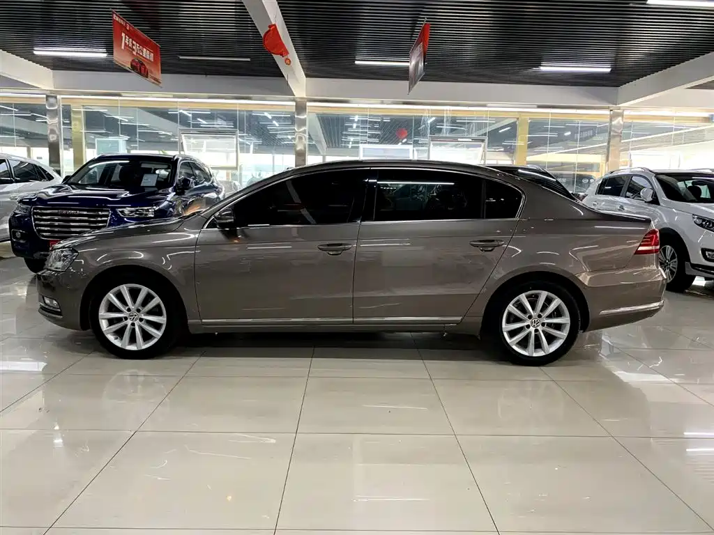 Volkswagen Magotan 2013