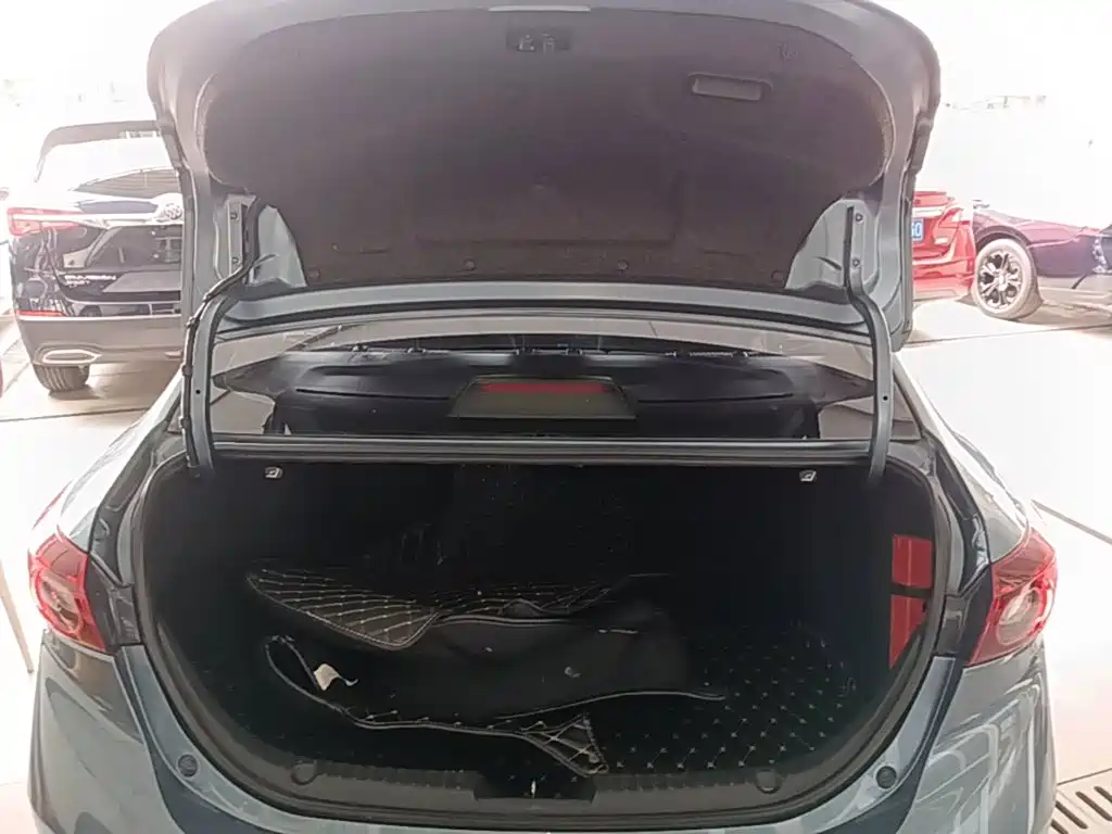 Mazda 3 Angkesela 2016 — фото 19