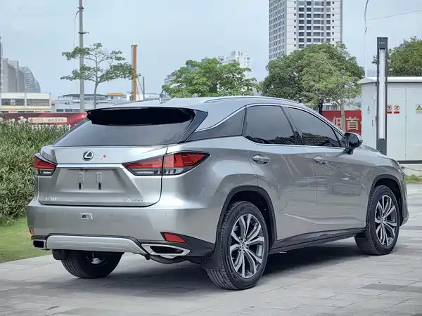 Lexus RX 2022