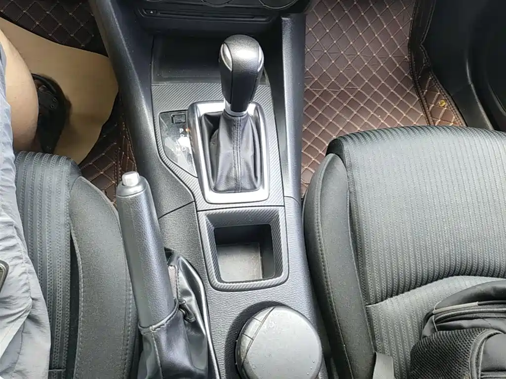 Mazda 3 Axela 2016 — фото 14