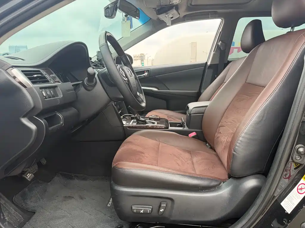 Toyota Camry 2016 — фото 14