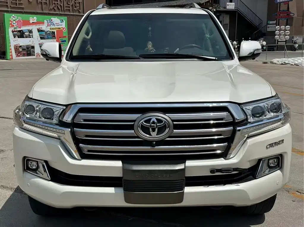 Toyota Land Cruiser 2016 — фото 2
