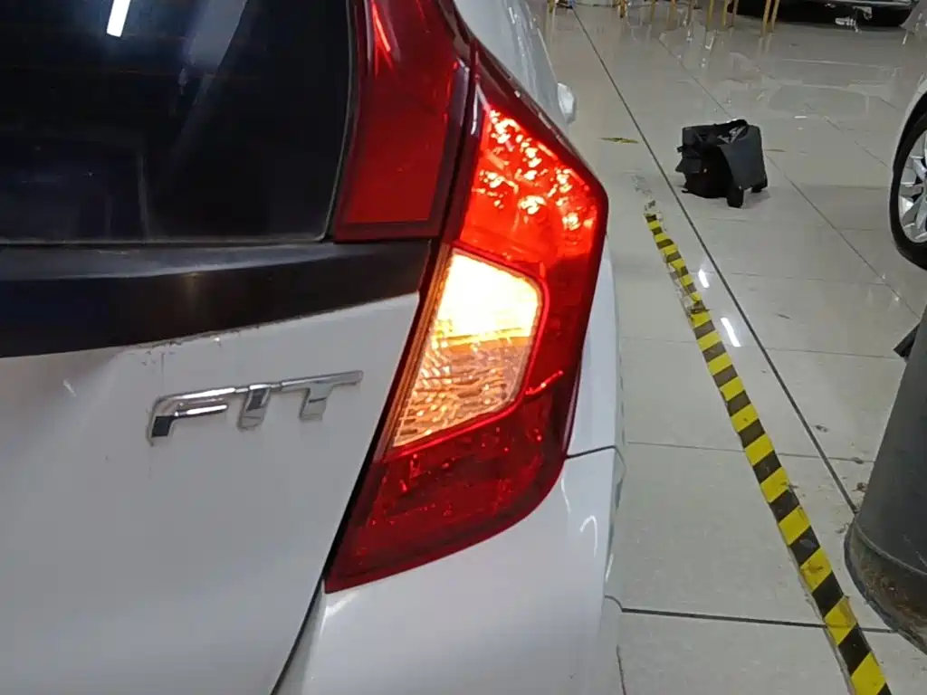 Honda Fit 2015 — фото 8