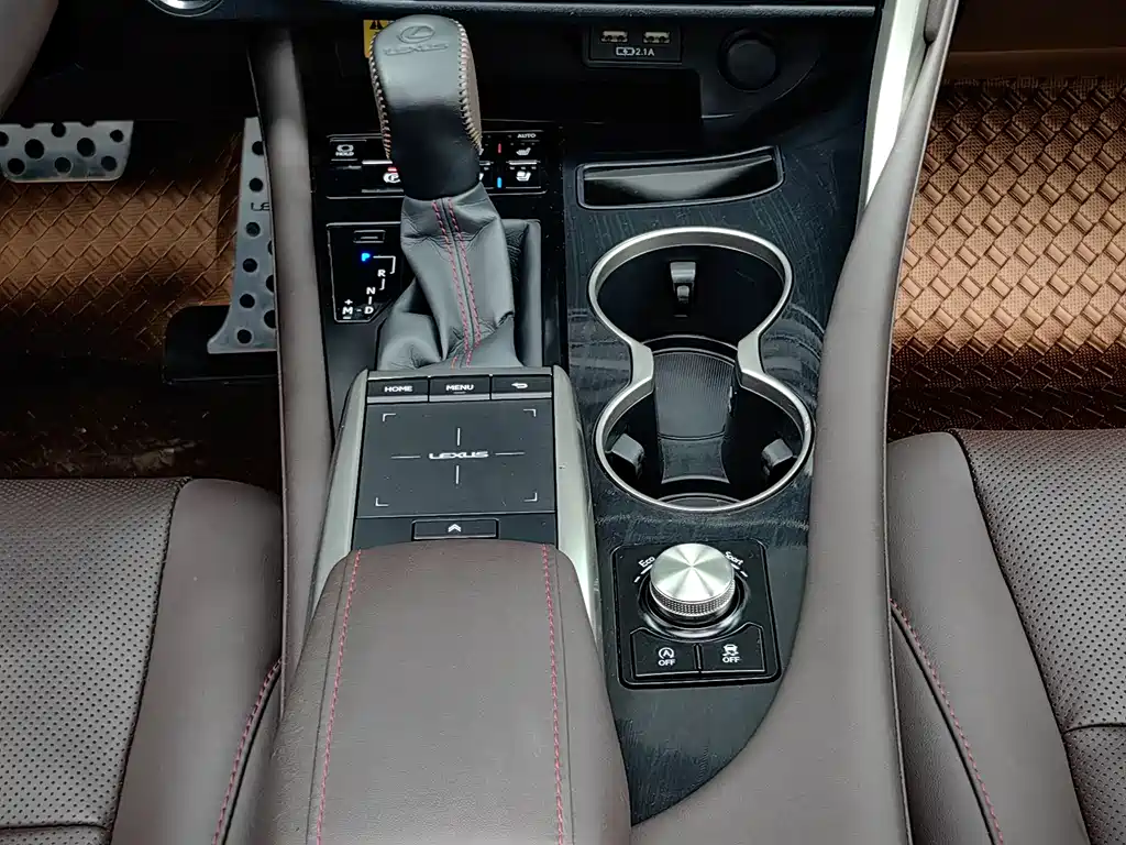 Lexus RX 2022 — фото 16