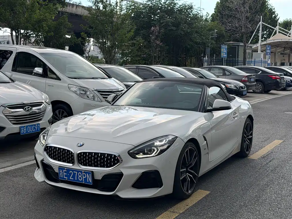 BMW Z4 2021 — фото 1
