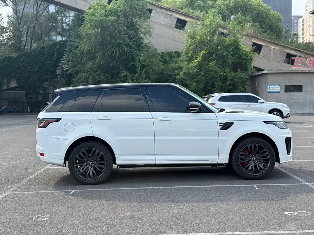 Land Rover Range Rover Sport 2017 — фото 13