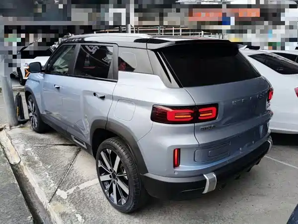 Geely ICON 2022