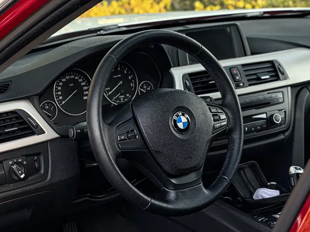 BMW 3 Series 2015 — фото 8
