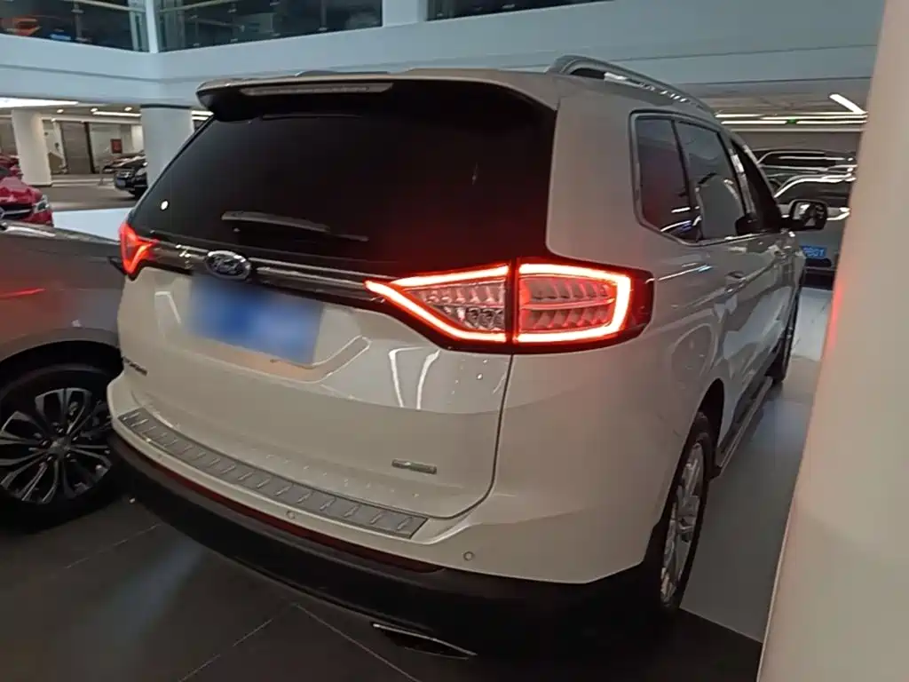 Ford Edge 2015 — фото 7