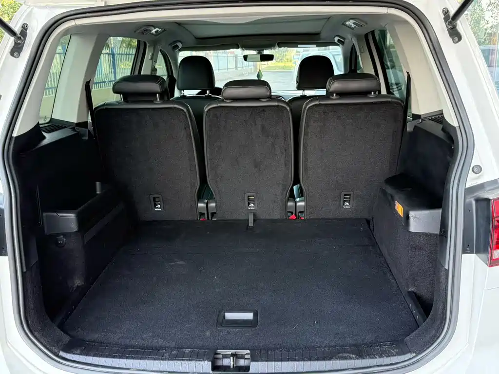 Volkswagen Touran 2016