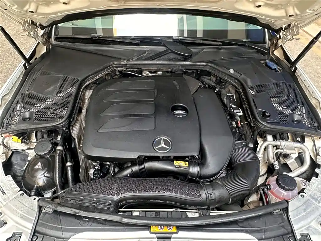 Mercedes-Benz C-Class 2020