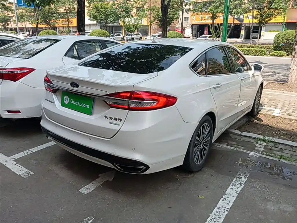 Ford Mondeo 2017 — фото 7