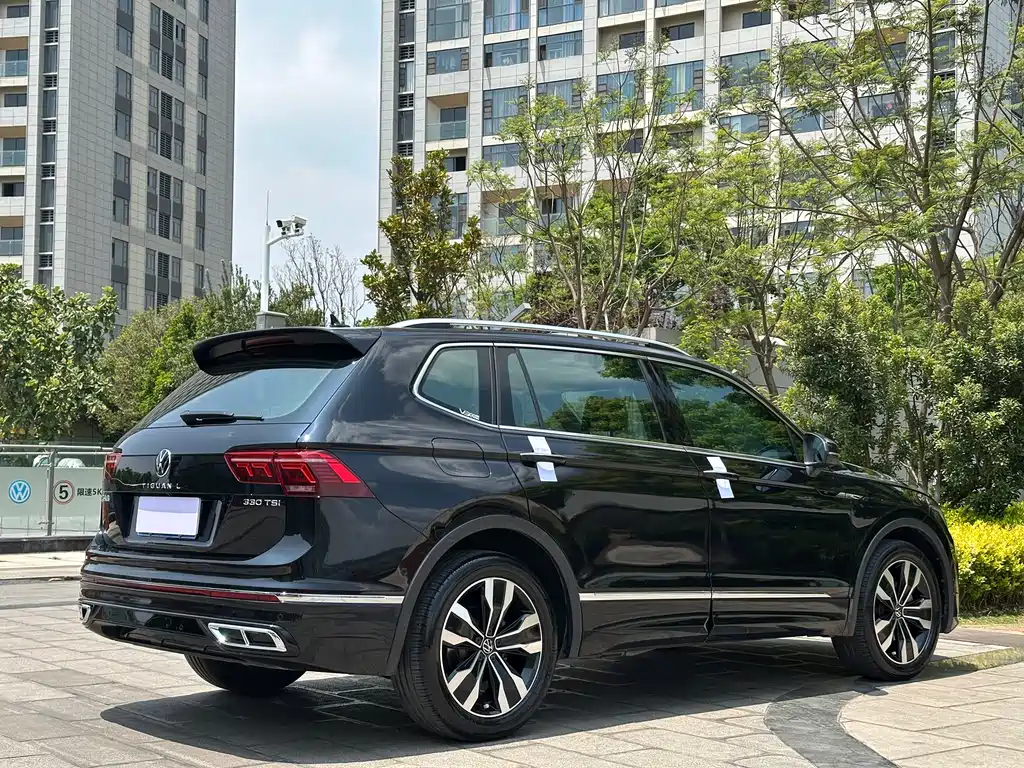 Volkswagen Tiguan L 2022 — фото 19