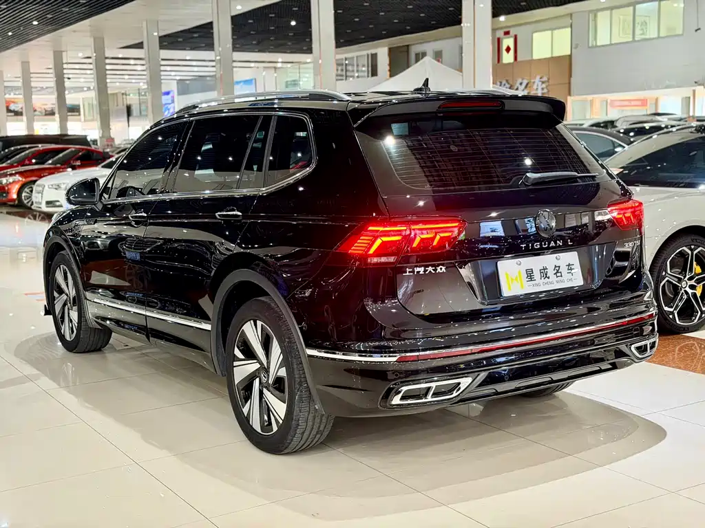 Volkswagen Tiguan L 2023 — фото 17