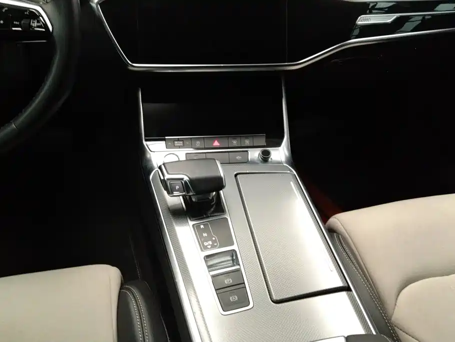 Audi A6L 2019 — фото 16