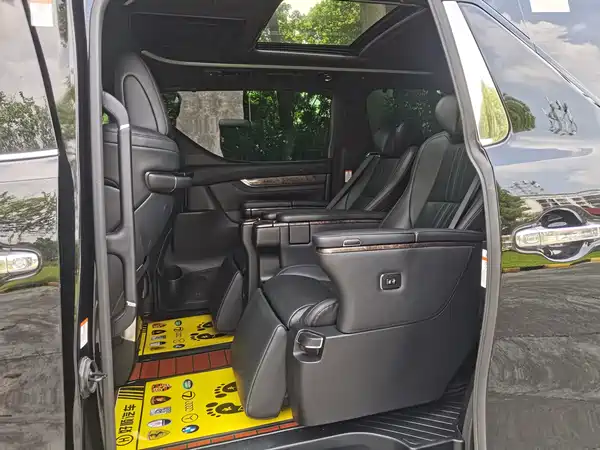 Toyota Vellfire 2023