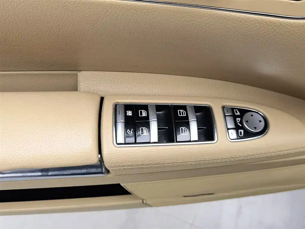 Mercedes-Benz S-Class 2011 — фото 9