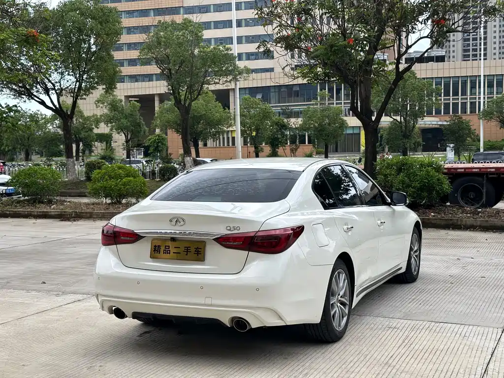 Infiniti Q50L 2018