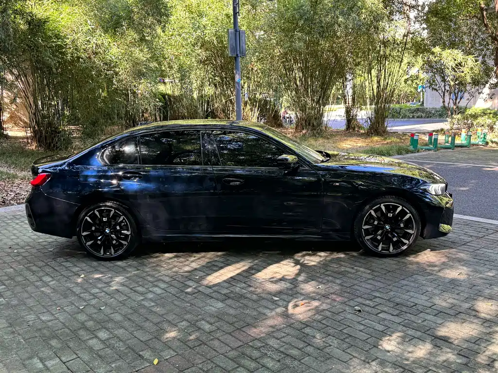 BMW 3 Series 2024